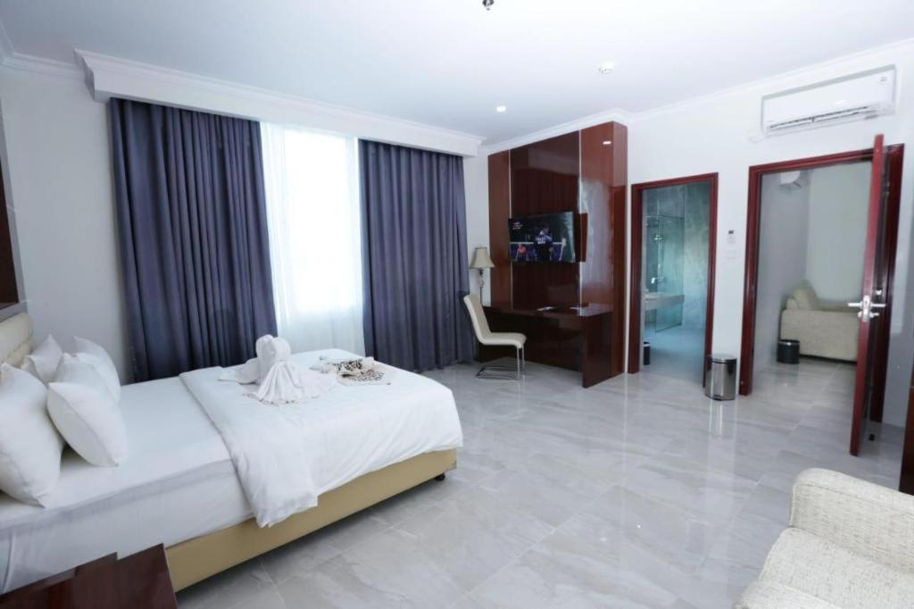 Sindoro Hotel Cilacap By Conary Экстерьер фото